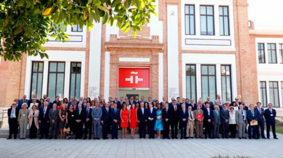 IU denuncia el “despilfarro de dinero público, pese a la falta de personal y medios materiales” que acarrea la reunión de directores del Instituto Cervantes iniciada en Málaga