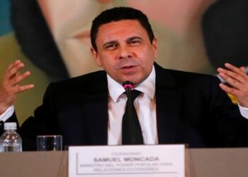 Canciller Moncada acusa a Reino Unido de participar en campaña contra Venezuela