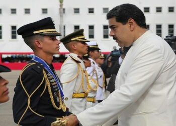 Soldados venezolanos ratifican compromiso con legado de Bolívar