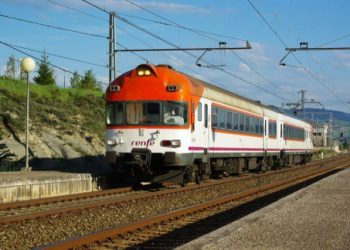 UJCE: Campaña por los trenes accesibles