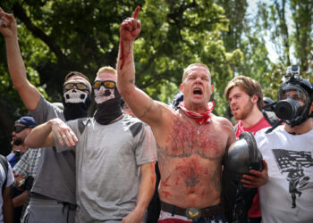 14 detenidos en protestas ultraderechistas en Berkeley, EE.UU.