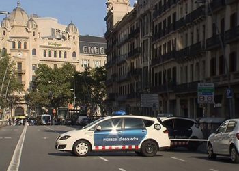 Al menos 13 víctimas y más de 100 heridos en un brutal atentado yihadista en Barcelona