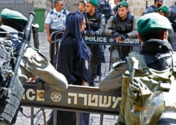 HRW denuncia las expulsiones de palestinos de Al Quds (Jerusalén)