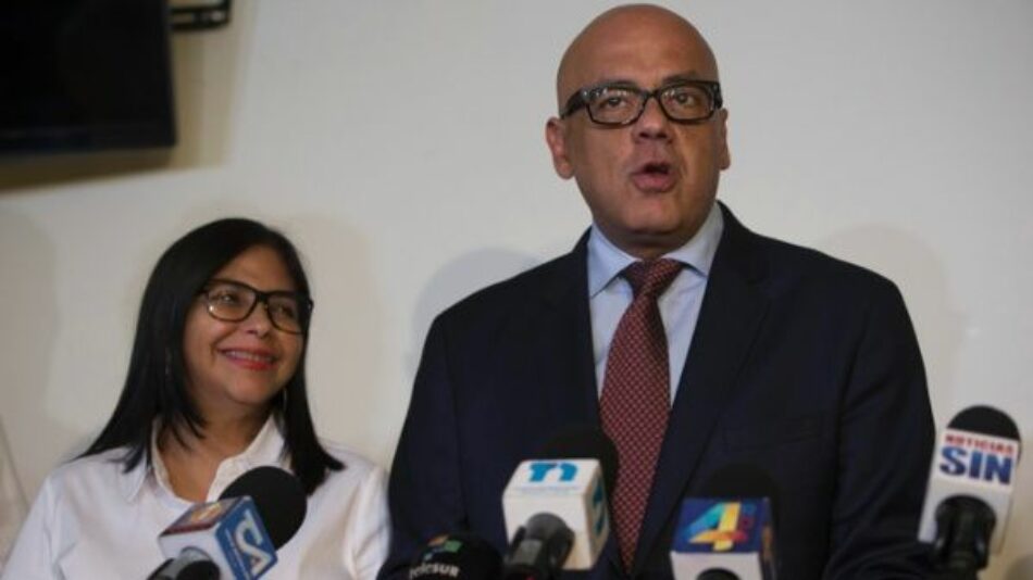 Gobierno venezolano entrega a la oposición propuesta de diálogo