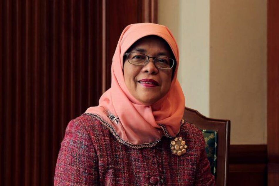 Halimah Yacob se convierte en la primera presidenta de Singapur