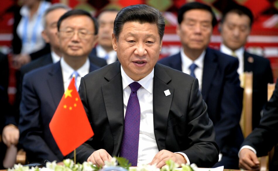 Xi: China está embarcada con éxito en camino del socialismo con características chinas