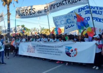 Argentina. Multitudinaria marcha de cierre del 32°Encuentro Nacional de Mujeres en Resistencia, Chaco