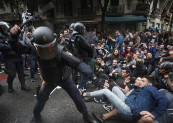 La FEP denuncia los ataques a periodistas en Cataluña