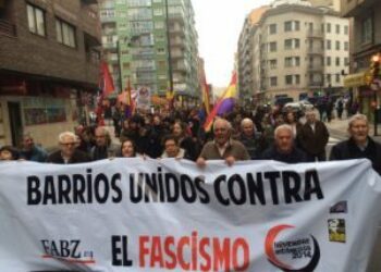 La P.A.Z. denuncia la proliferación de neonazis en las manifestaciones -por la unidad de España