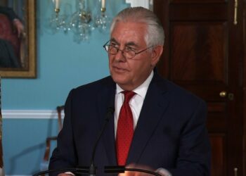 Tillerson propondrá a Trump dos sugerencias sobre las relaciones con los iraníes