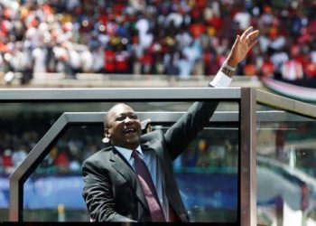 Kenia: Uhuru Kenyatta asume presidencia en medio de protestas