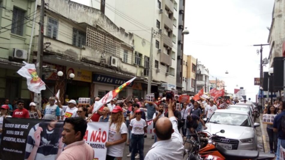 81 % de los brasileños rechaza reforma laboral de Temer