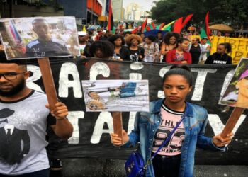 Brasileños toman las calles para denunciar el genocidio de la población negra