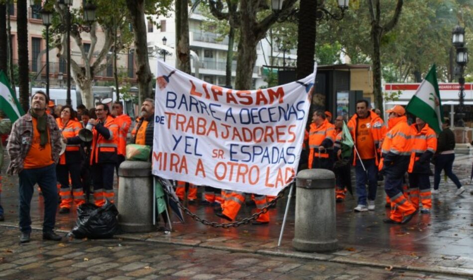 Participa recurre las multas por la Ley Mordaza tras el desalojo del Ayuntamiento por la protesta de Lipasam