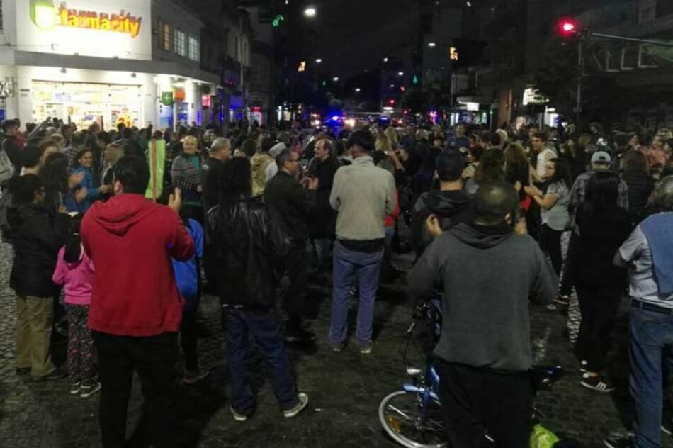 Otra noche de cacerolazos en Buenos Aires