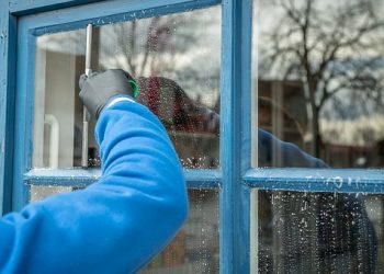 Denuncian «condiciones laborales deficientes empresas contratadas por el Ayuntamiento» de Majadahonda