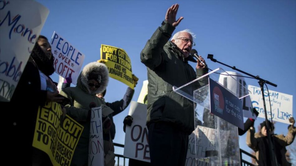 El senador demócrata Bernie Sanders jura ‘intensificar’ lucha contra Trump en 2018