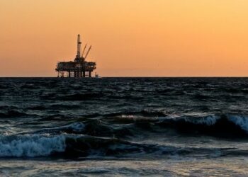 Industria Petrolera: Los balances de las multinacionales se derrumban