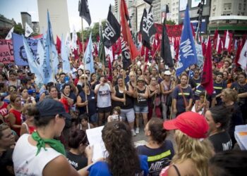 Argentina: Encuentro de mujeres trabajadoras