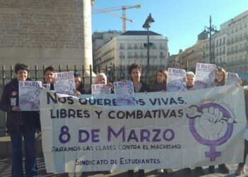 8 de marzo. Huelga general estudiantil  ¡Nos queremos vivas! ¡Libres y combativas!