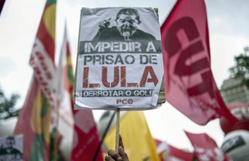 El ex mandatario brasileño Lula da Silva sigue al frente de las encuestas; si lo inhabilitan, se impone el voto en blanco