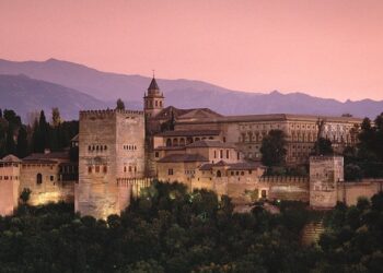 Podemos reclama que la dirección de la Alhambra recaiga sobre una experta o un experto en gestión cultural
