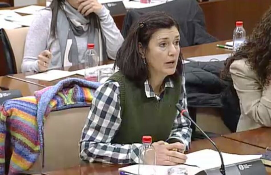 Carmen Molina defiende en Fomento el refuerzo de la red ferroviaria y las inversiones “que sirvan para recuperar lo que se ha dejado morir”