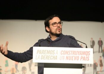 Garzón llama a “articular en un nuevo modelo de país” todas las respuestas frente a esa “derecha de Rajoy y de Rivera” que impone una “precariedad permanente”