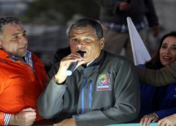 ¿Rafael Correa en la mira de organismos judiciales?