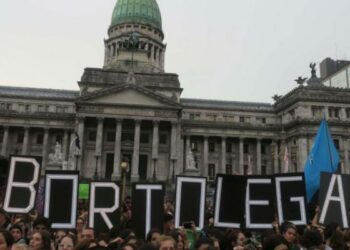 Argentina. El martes, 20M, arranca en Diputados la discusión formal por la legalización del aborto/ Seis de cada diez argentinos apoyan la despenalización