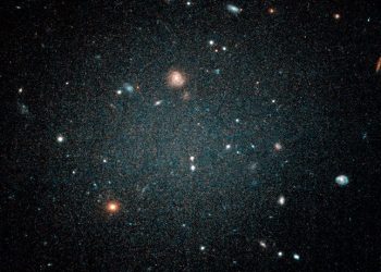 Descubren una inusual galaxia carente de materia oscura