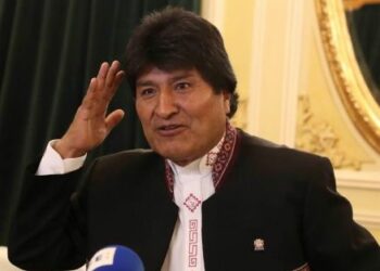 Morales parte a Madrid y luego a La Haya por demanda marítima