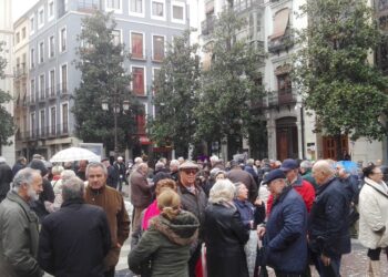 La Plataforma Metropolitana de Granada por la defensa de las Pensiones Públicas convoca concentraciones dos lunes al mes frente al Ayuntamiento