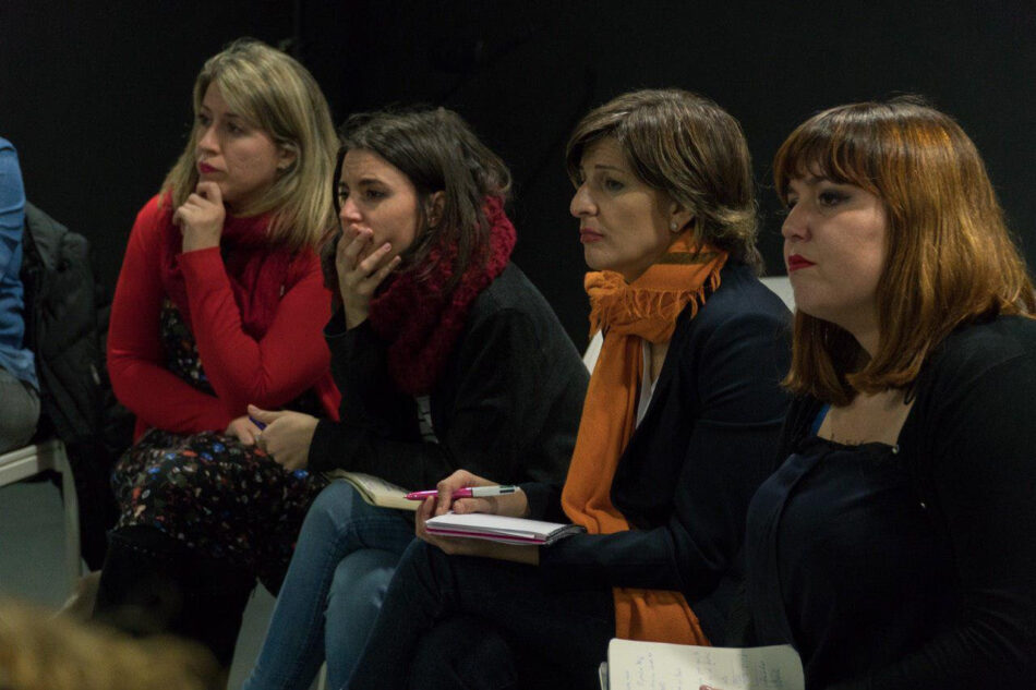 Irene Montero, Yolanda Díaz y Ángela Rodríguez se reúnen con el colectivo de mujeres conserveras y trabajadoras de productos del mar de Galicia