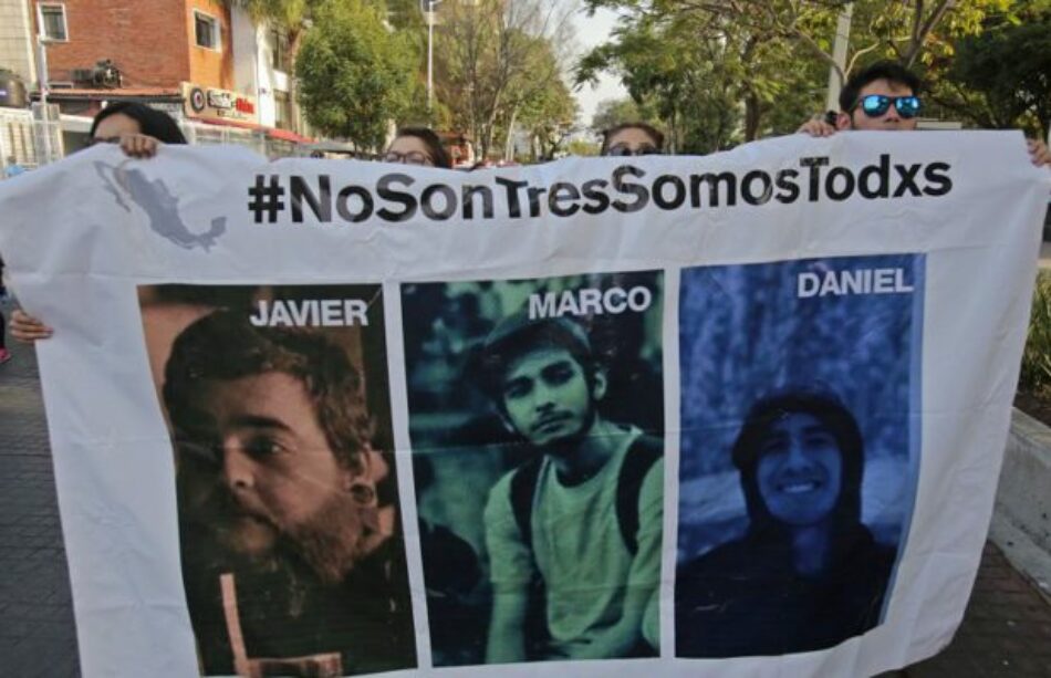 México. Gobernador de Jalisco dice que permitirá revisión internacional del caso de los estudiantes asesinados