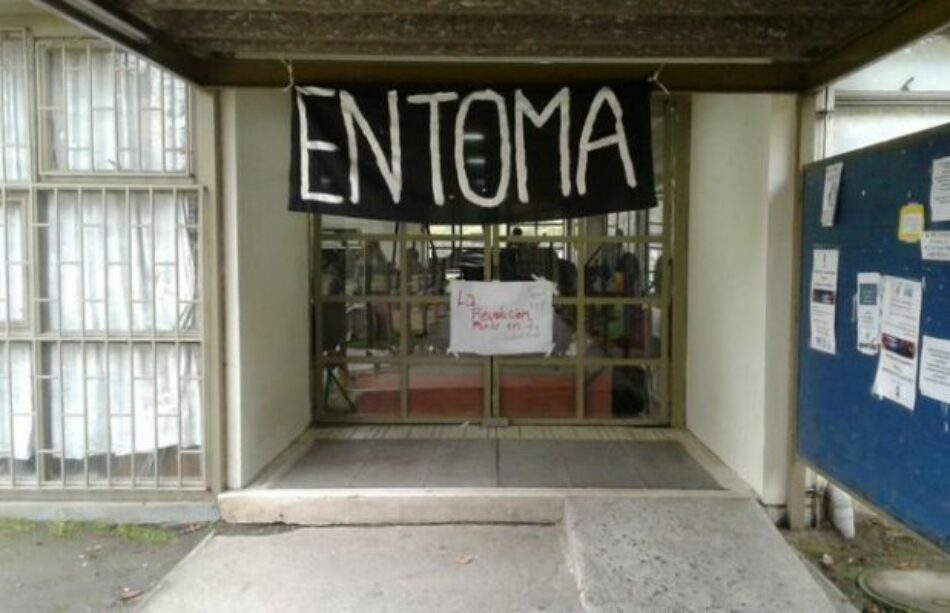 Chile. Estudiantes se toman la UBB Chillán pese a recibir amenazas con macanas eléctricas