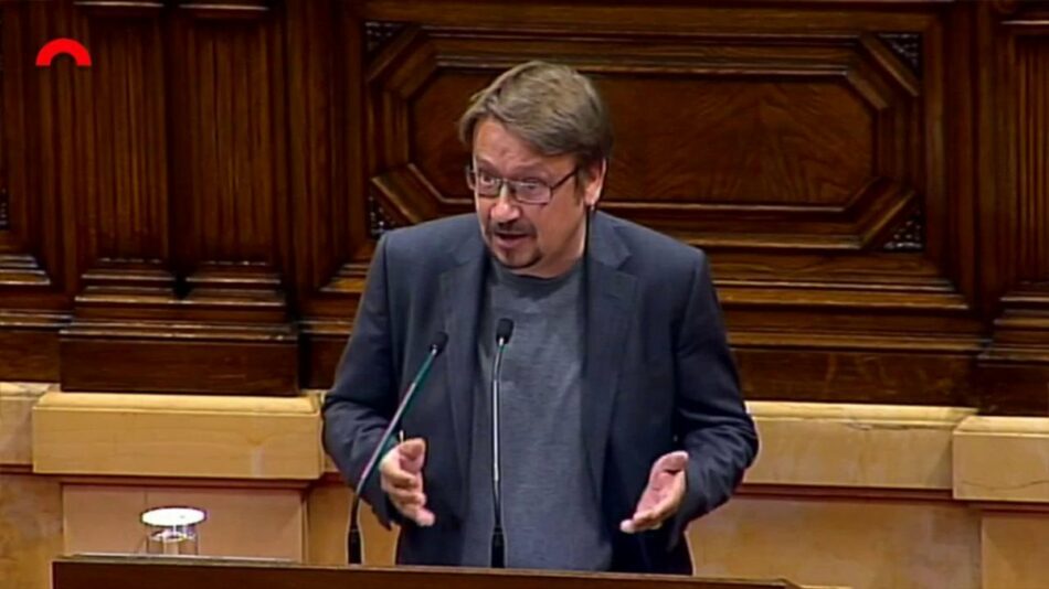 Domènech acusa el PP de “delegar les seves responsabilitats” en un “govern dels jutges” que “ens allunya de la solució”