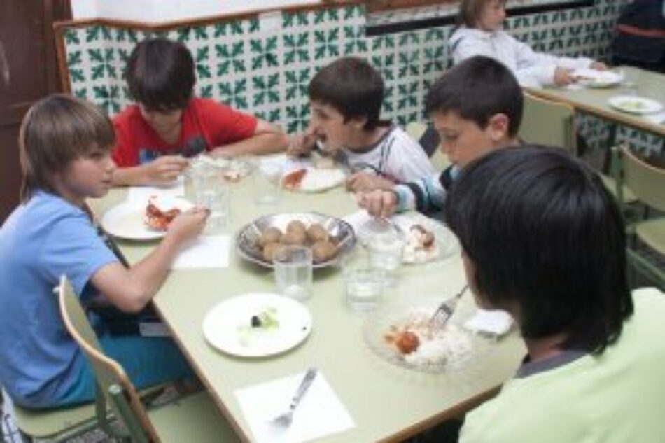 Teresa Rodríguez pide al Gobierno que proteja y fomente los comedores escolares gestionados por Ampas