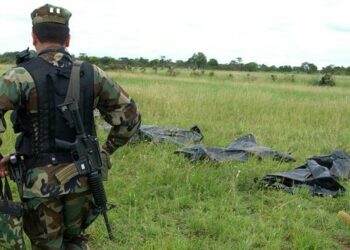 Ejército colombiano mató a 10.000 civiles para mejorar estadísticas en la guerra entre 2002 y 2010: The Guardian