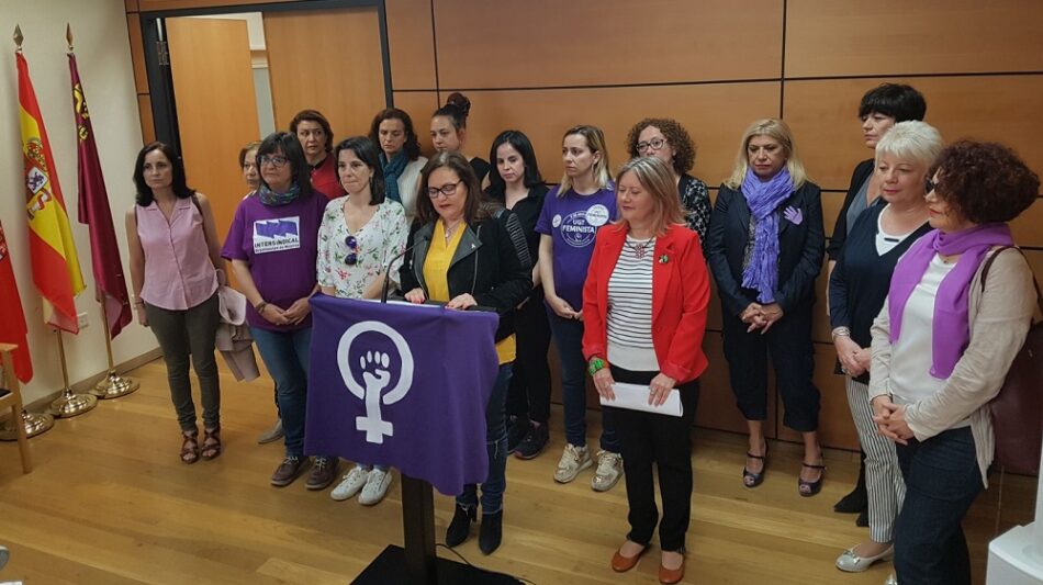 La Asamblea Feminista de la Región de Murcia inicia su andadura con más de un millar de mujeres dispuestas a luchar por la igualdad y exigir profundos cambios políticos y sociales