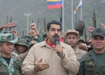 Venezuela. Maduro llama una ‘guardia en alto’ al ejército bolivariano ante traiciones de Colombia