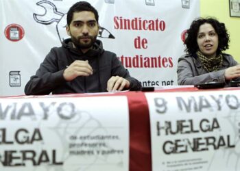 Pérez Esteban traslada “toda la solidaridad de IU” con el ex secretario general del Sindicato de Estudiantes Tohil Delgado y reclama su libre absolución en el juicio al que se enfrenta mañana