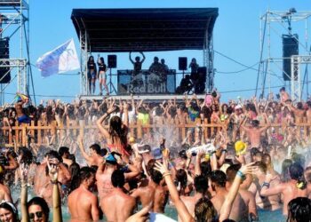 Podemos pide al Gobierno andaluz actuaciones para garantizar el acceso a agua potable en festivales de música