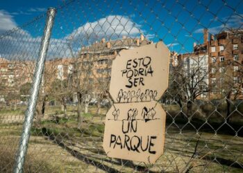 Cadena humana por el parque «Las Moreras» (Madrid)