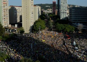 110.000 personas se manifiestan en Barcelona para exigir la libertad de los presos y ‘exiliados’