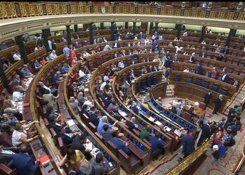 Dos diputados «se equivocan» en la votación para renovar transitoriamente RTVE y se pierde la mayoría absoluta por un voto