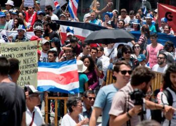 Manifestaciones multitudinarias en Costa Rica en contra de la xenofobia