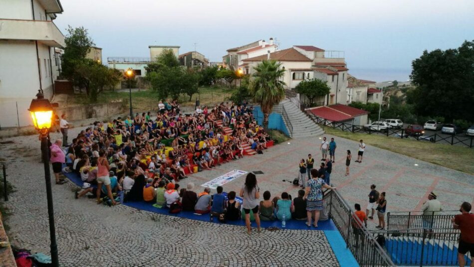 Comunicado de Caravana Abriendo Fronteras en apoyo al pueblo de Riace #IoStoConRiace