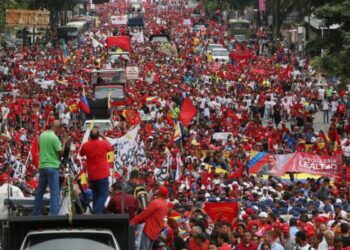 Venezuela. Miles de venezolanos marcharon por la paz y contra la violencia /Diosdado Cabello: “El día que pase algo daremos la batalla junto al pueblo”