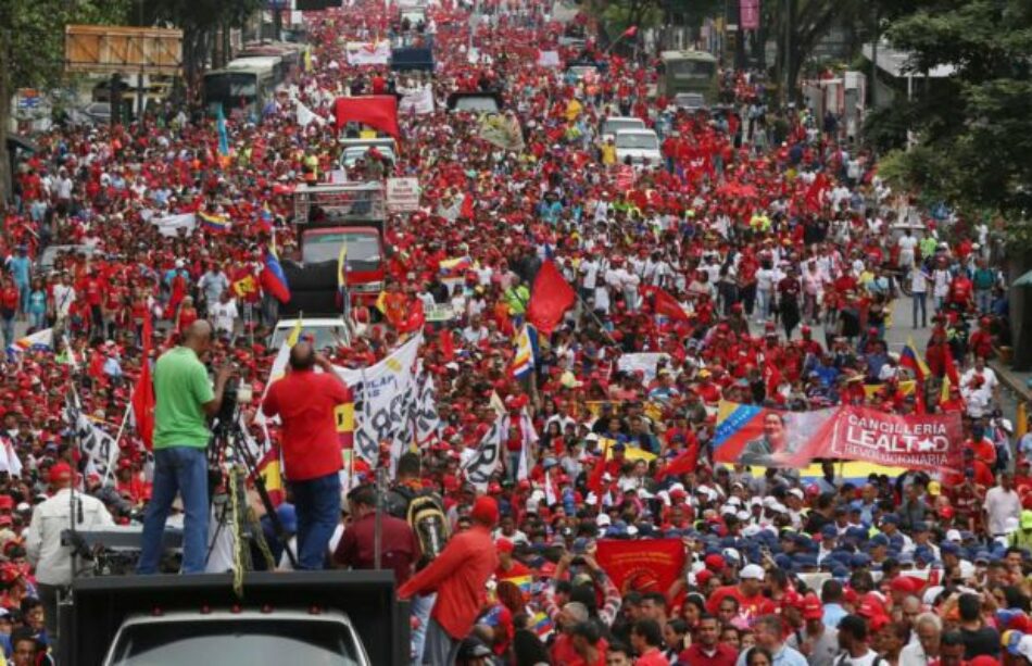 Venezuela. Miles de venezolanos marcharon por la paz y contra la violencia /Diosdado Cabello: “El día que pase algo daremos la batalla junto al pueblo”